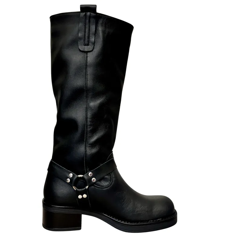 Biker Boot With Buckles And Black Square Toe