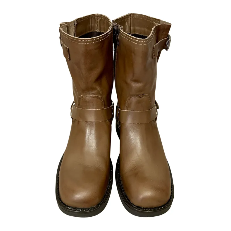 Biker Boot With Buckles And Taupe Square Toe
