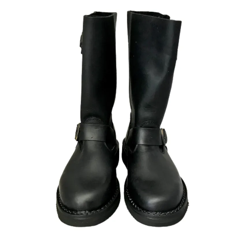 Black Artisan Boot In Greased Leather With Buckles