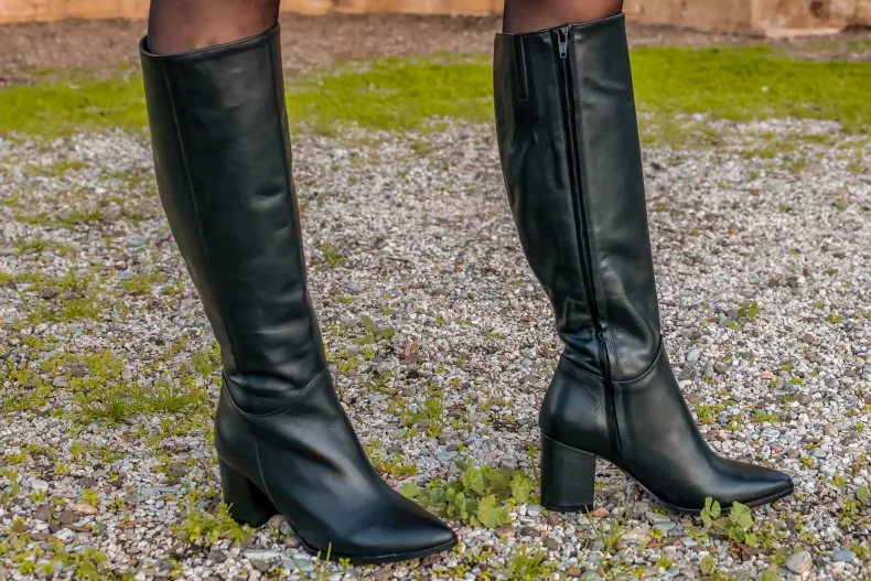 Black Leather Boot With Heel