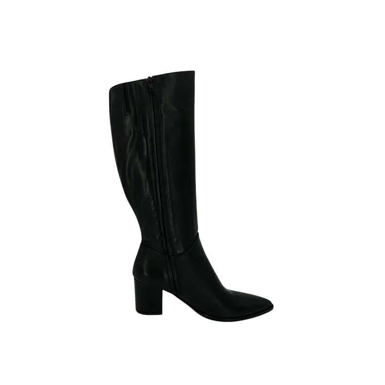 Black Leather Boot With Heel