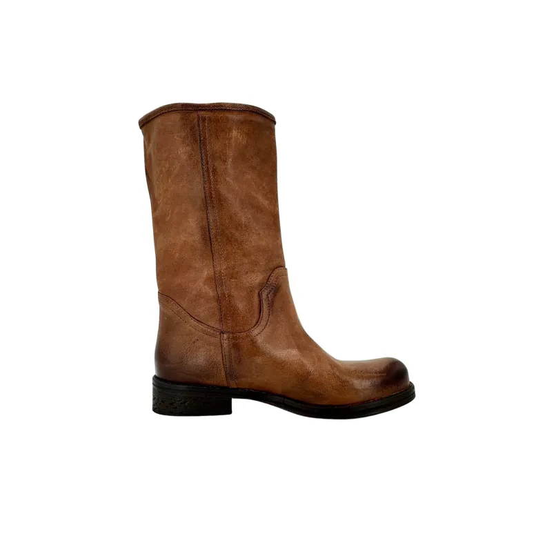 Boot In Tan-dipped Leather