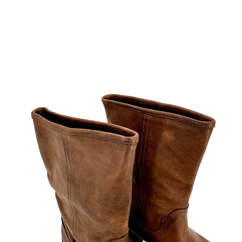 Boot In Tan-dipped Leather