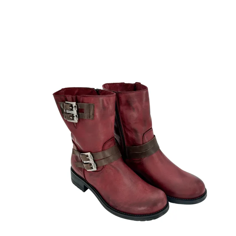 Burgundy Boot With Buckles And Zip