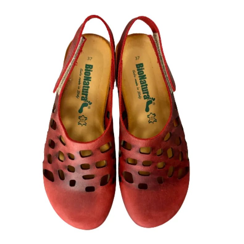 Closed Toe Bionatura Sandal In Coral Oiled Leather