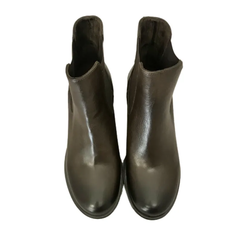 Dark Brown Beatles With Heel