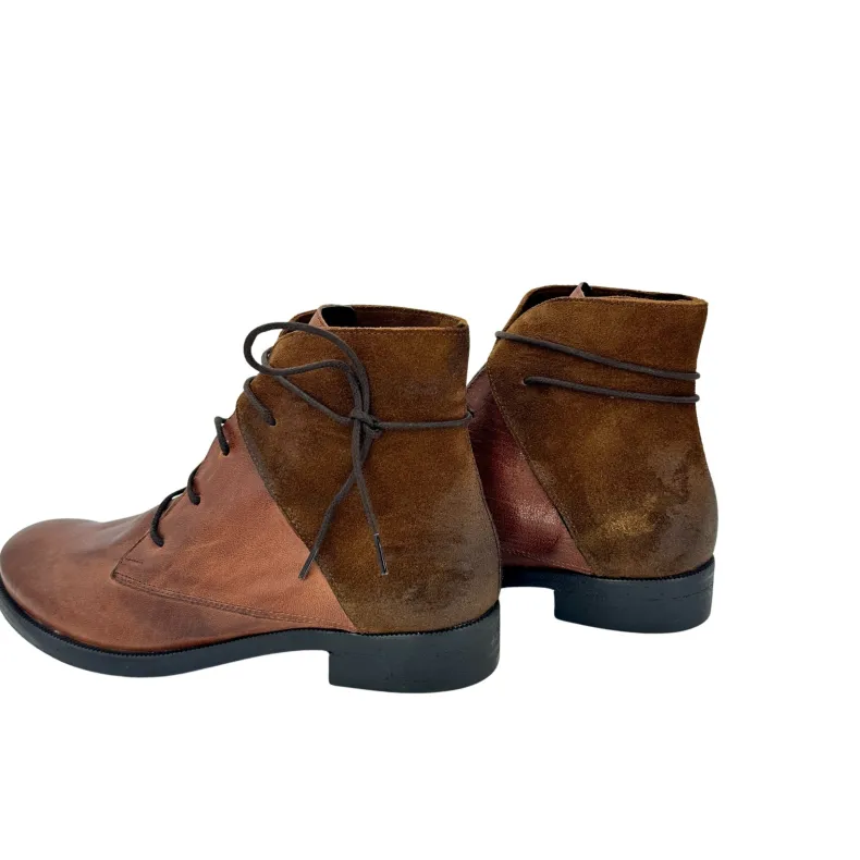 Handcrafted Amphibian In Camarri 1916 Dipped Leather