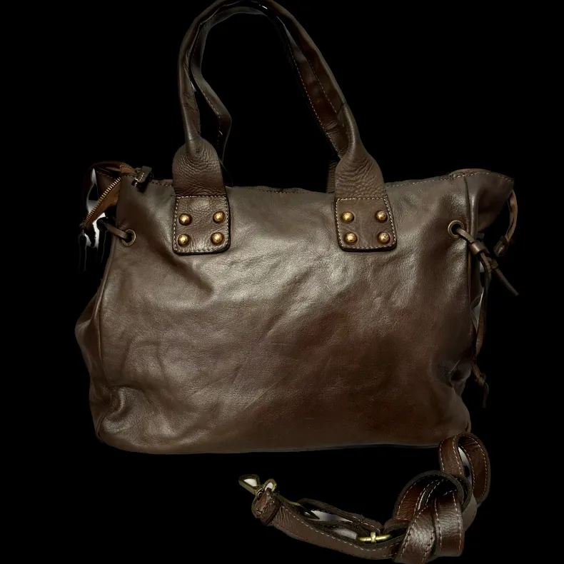 Handcrafted Bag In Washed Leather With Large Weaving