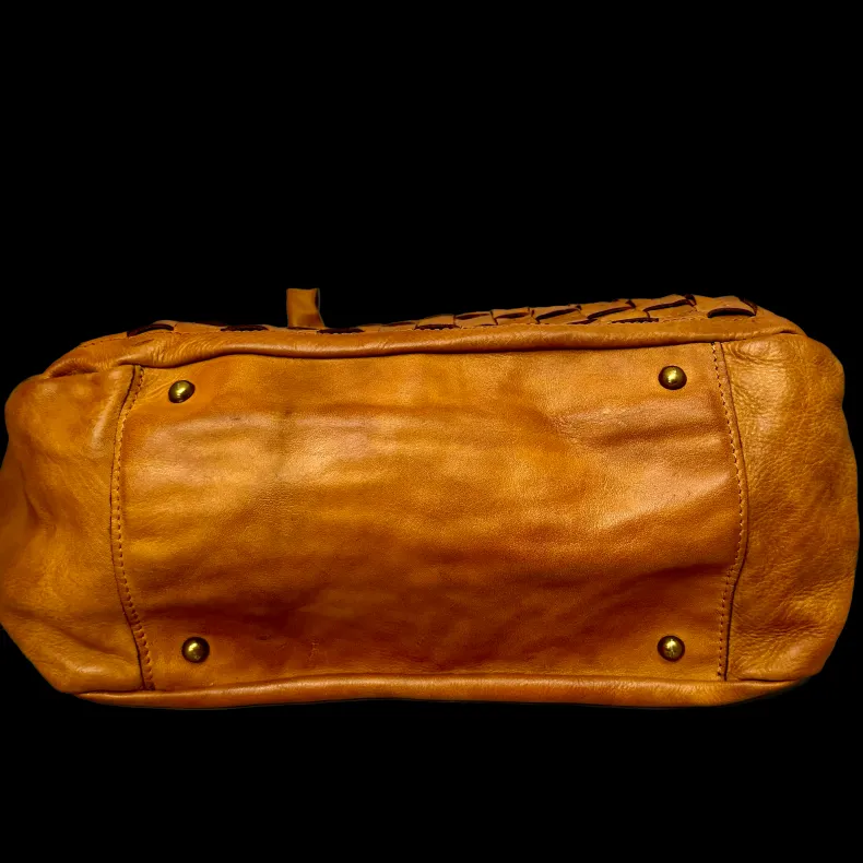 Handcrafted Bag In Washed Leather With Large Weaving