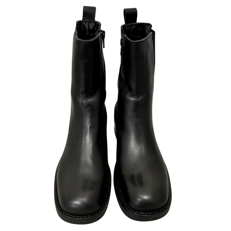 Handcrafted Beatles With Black Square Toe