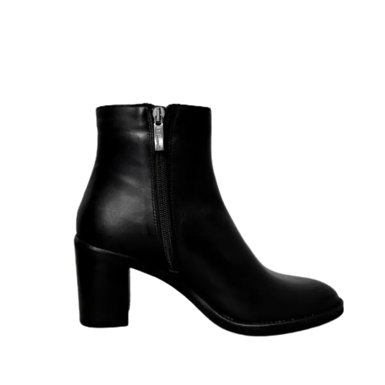 Handcrafted Black Leather Ankle Boot PFV