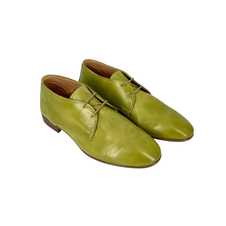 Handcrafted Green Dipped Leather Lace-up
