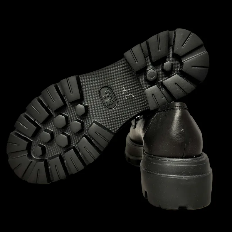 Handcrafted Moccasin In Black Leather