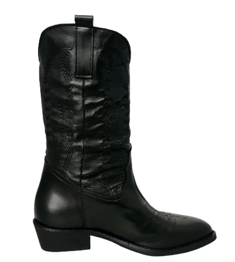 Handcrafted Texan In Medium Black Leather