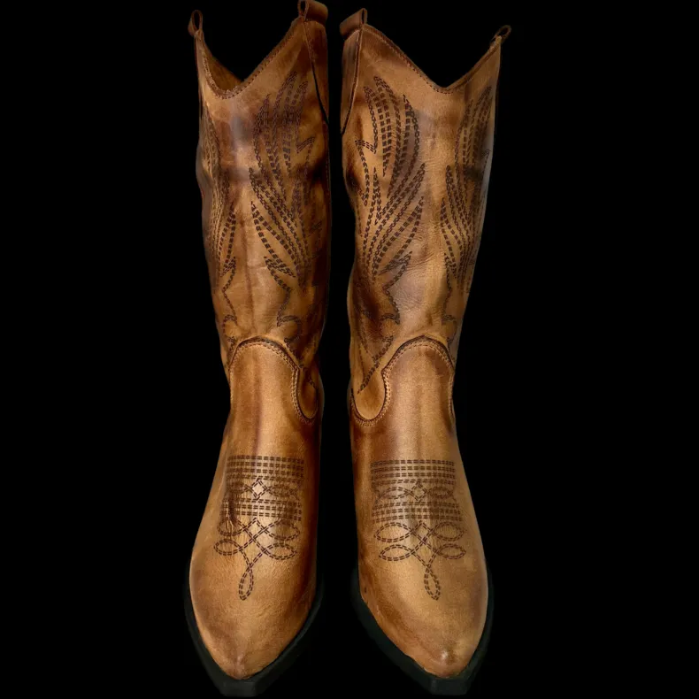 Handcrafted Texan In Medium Leather Lasered Leather