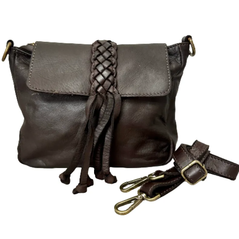 Handmade Bag In Washed Leather With Braid