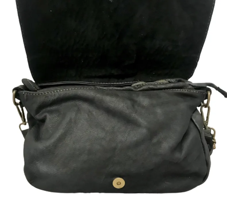 Handmade Bag In Washed Leather With Braided Handle