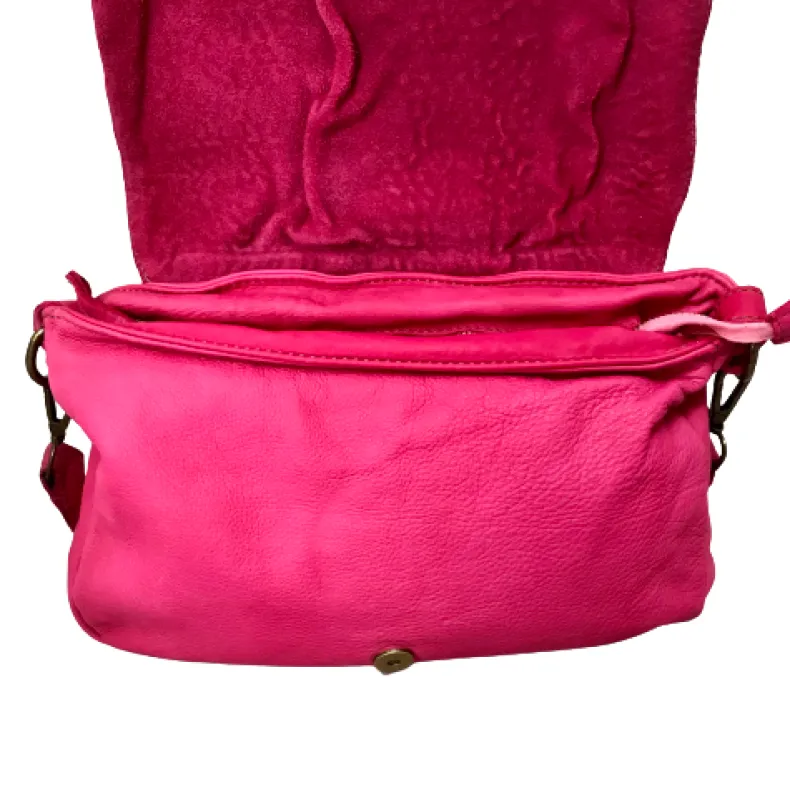 Handmade Bag In Washed Leather With Braided Handle