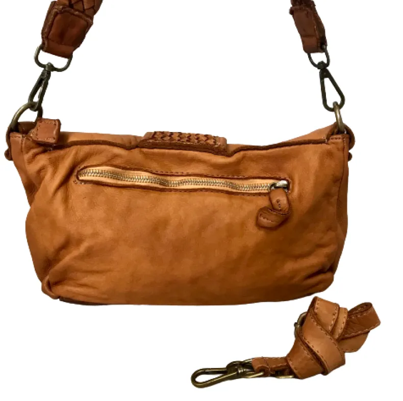 Handmade Bag In Washed Leather With Braided Handle