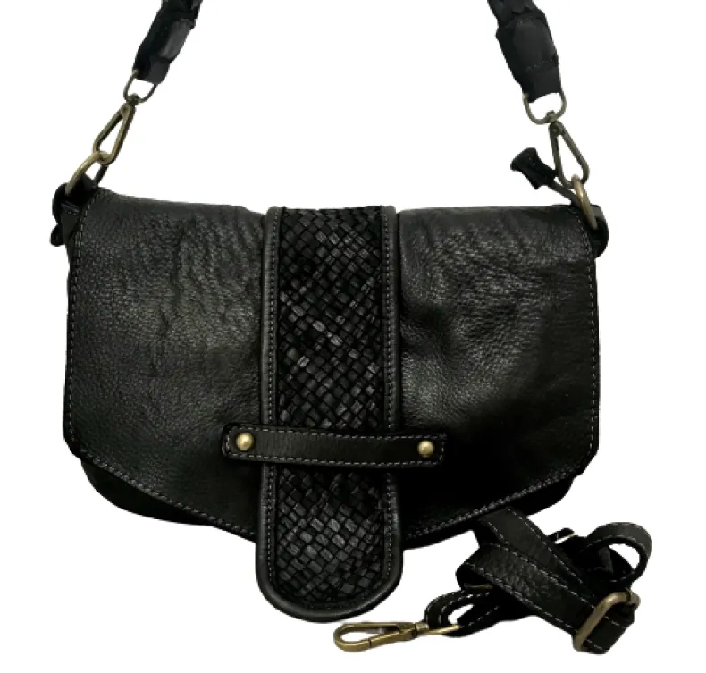 Handmade Bag In Washed Leather With Braided Handle