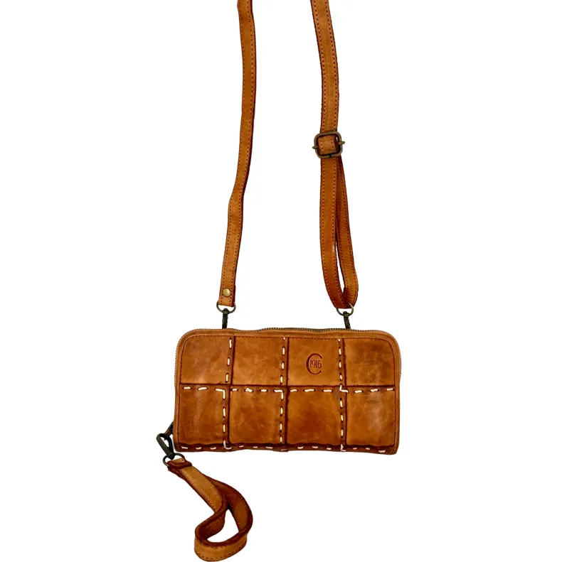 Iole – Shoulder Clutch Wallet