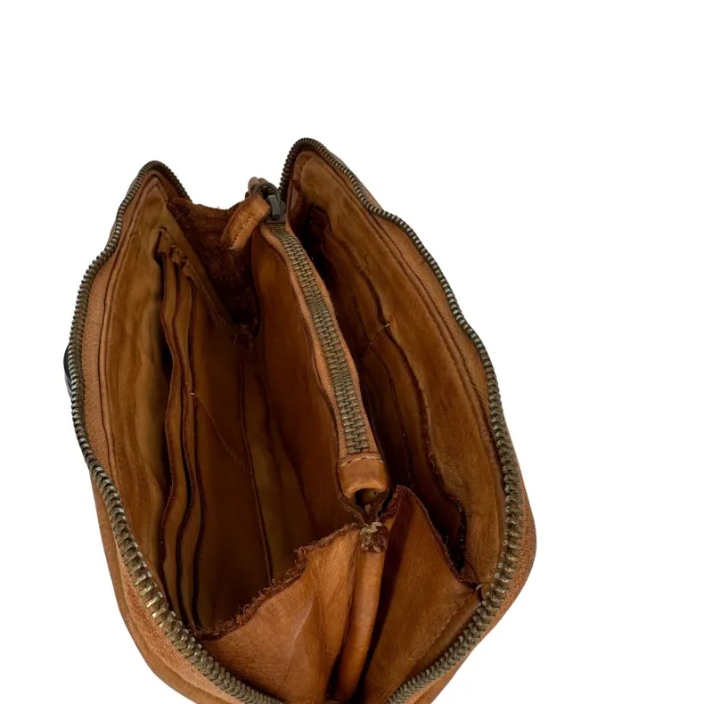 Iole – Shoulder Clutch Wallet