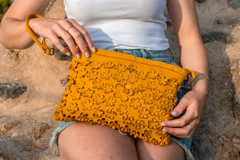 Lillà Small – Leather Clutch Bag With Lasered Flowers