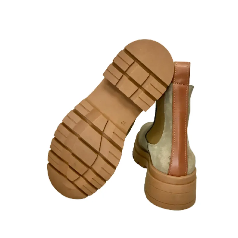 Low Handcrafted Beatles In Dove Gray Suede