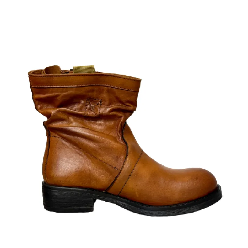 Low Handcrafted Biker In Dipped Leather