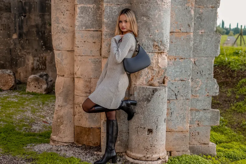 Luna – Blown Leather Bag With Two Shoulder Straps