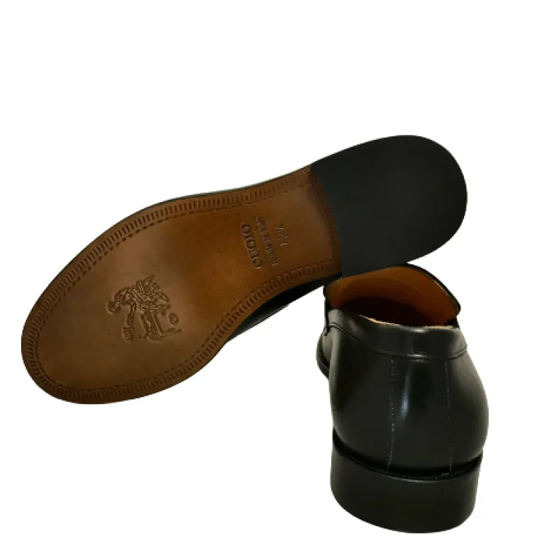 Moccasin Mod. Black College