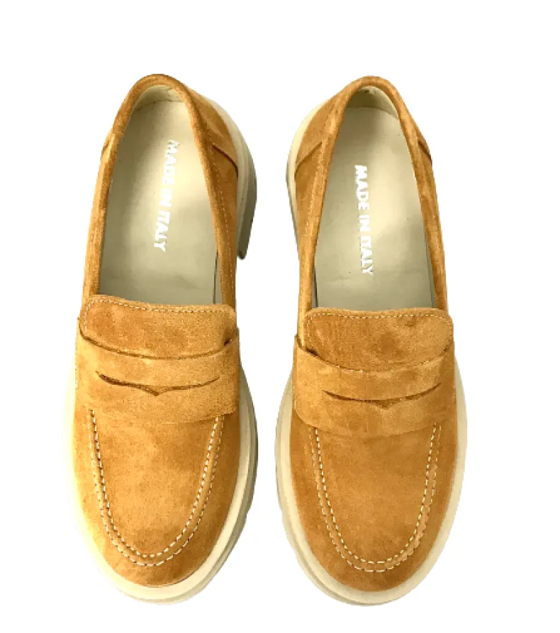 Moccasin With Leather Tank Sole