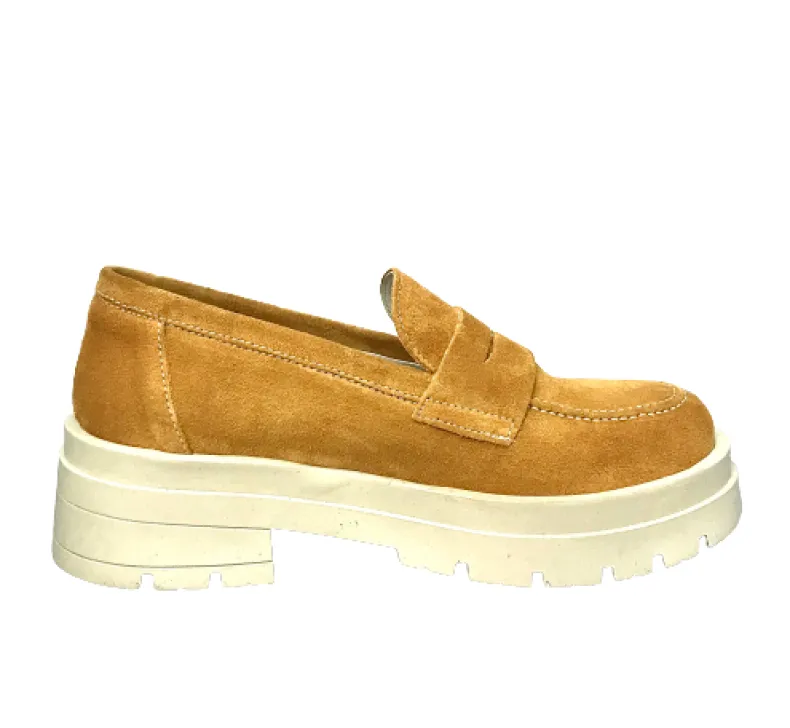 Moccasin With Leather Tank Sole