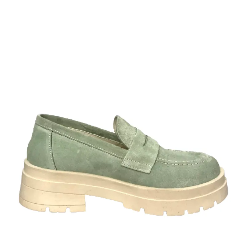 Moccasin With Sage Tank Sole