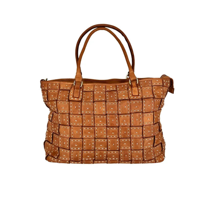 Olimpia Big – Weaving And Visible Stitching