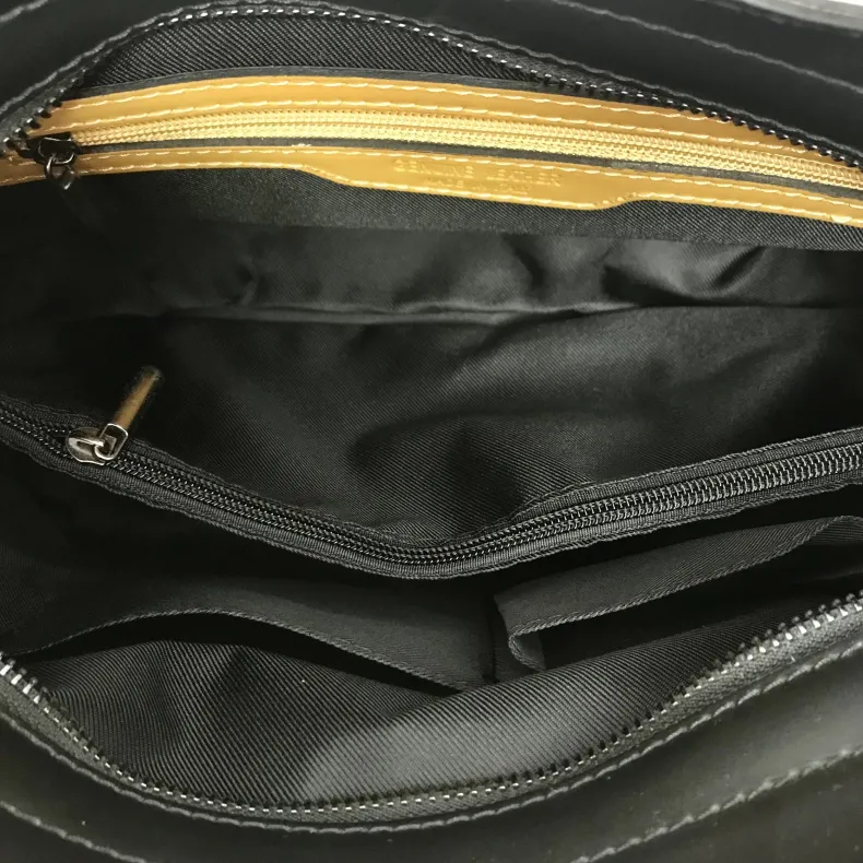 Rigid Handcrafted Bag In Smooth Leather