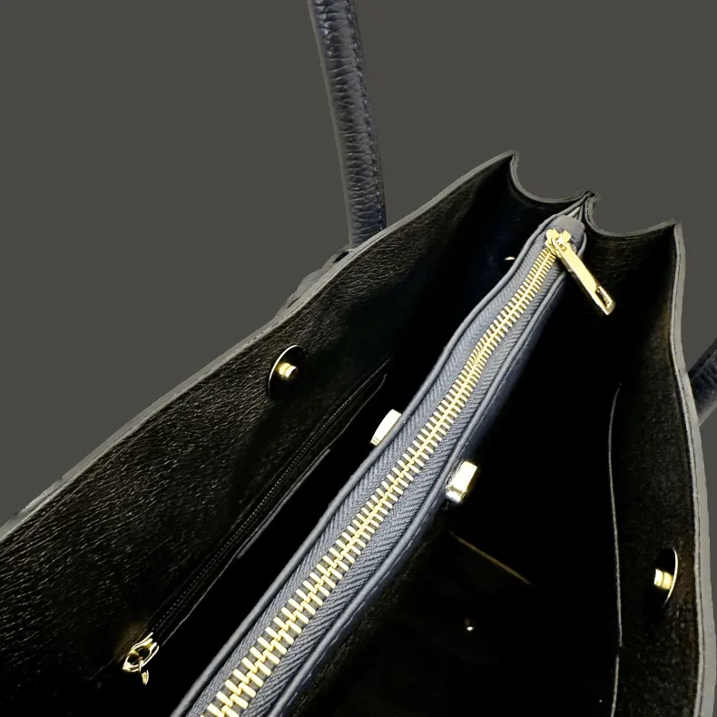 Rigid Handmade Bag In Textured Leather