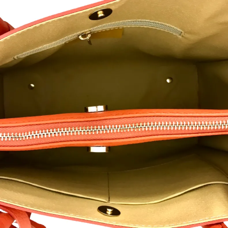 Rigid Handmade Bag In Textured Leather