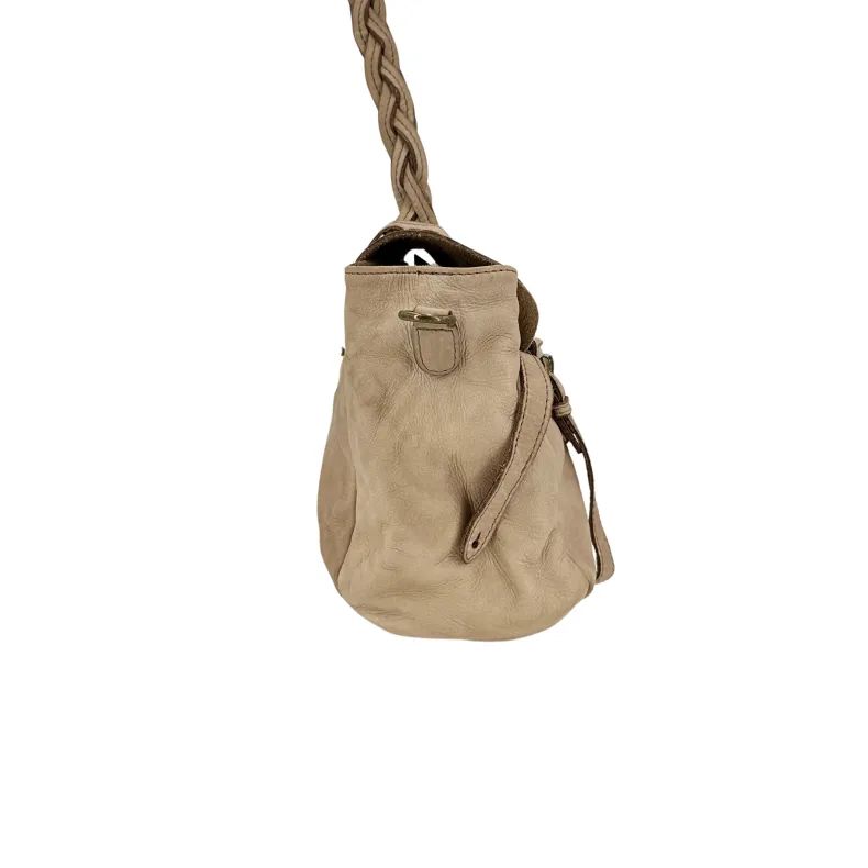 Sally – Postwoman With Braided Handle