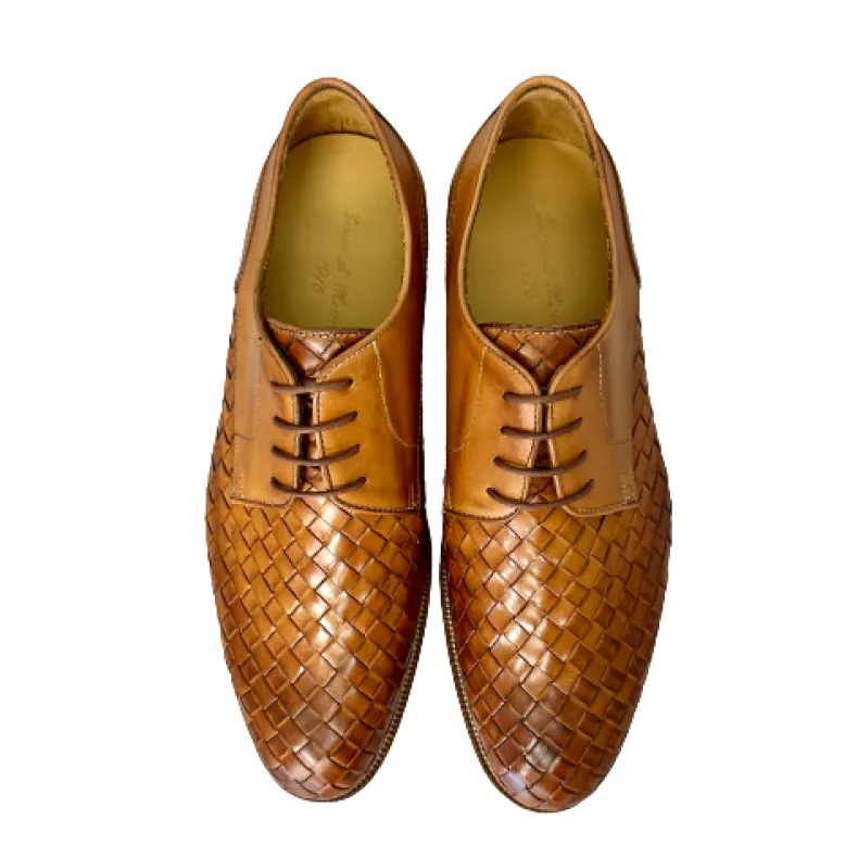 Shaded Cognac Handcrafted Lace-up