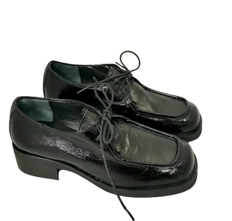 Shiny Leather Lace-up