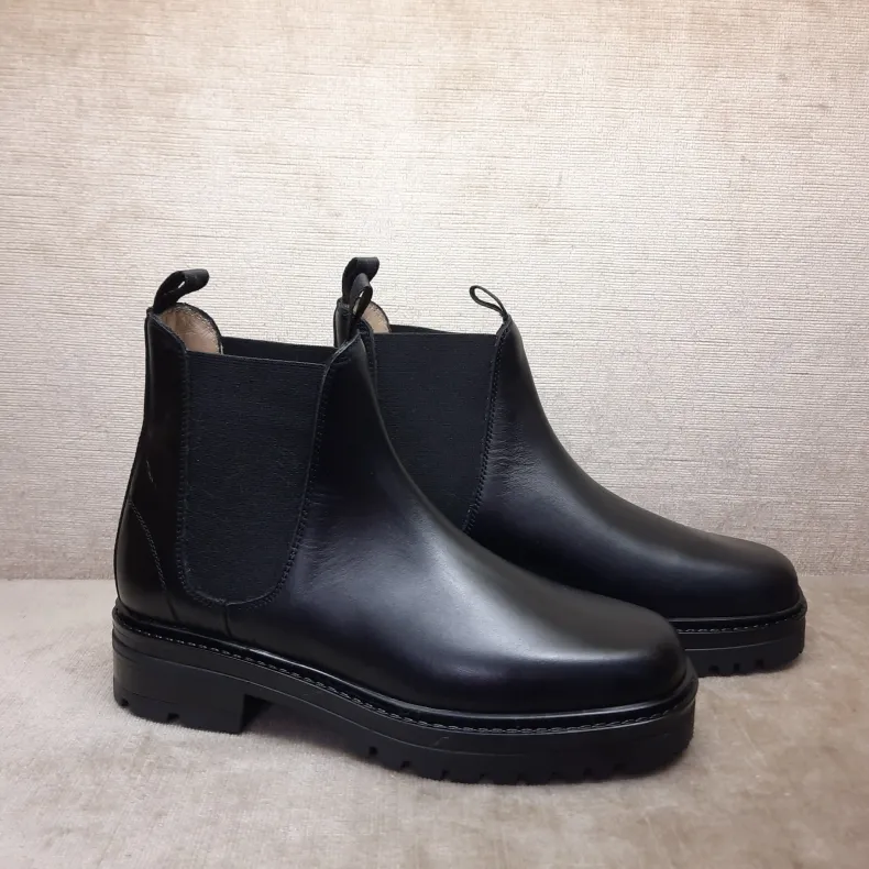 Smooth Black Beatles