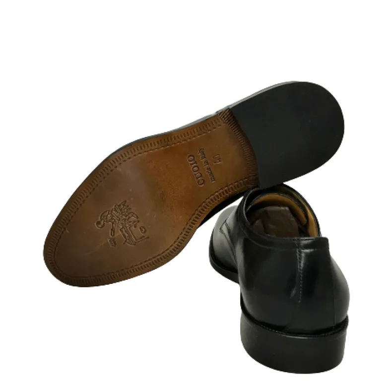 Smooth Black Lace-up