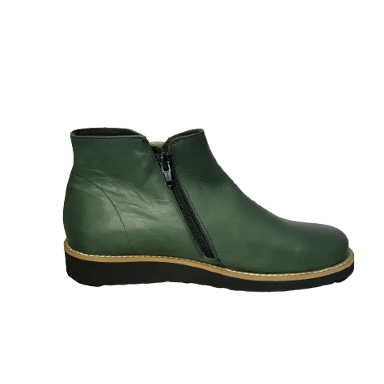 Sneakers In Green Leather