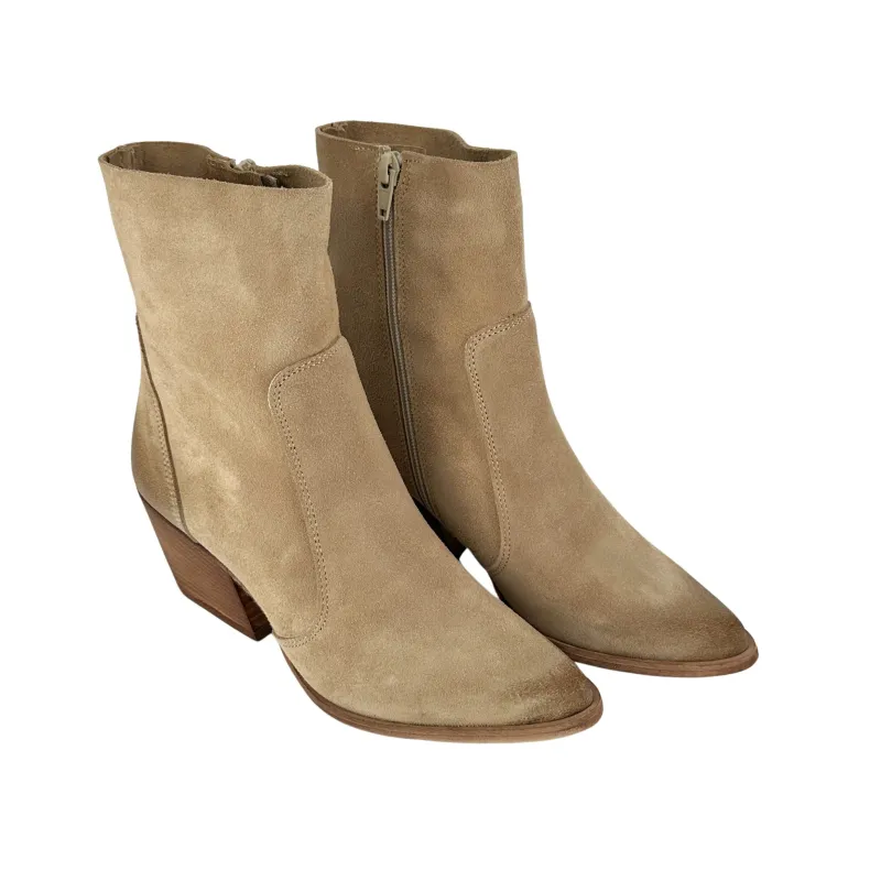 Texan Ankle Boot In Brushed Beige Suede