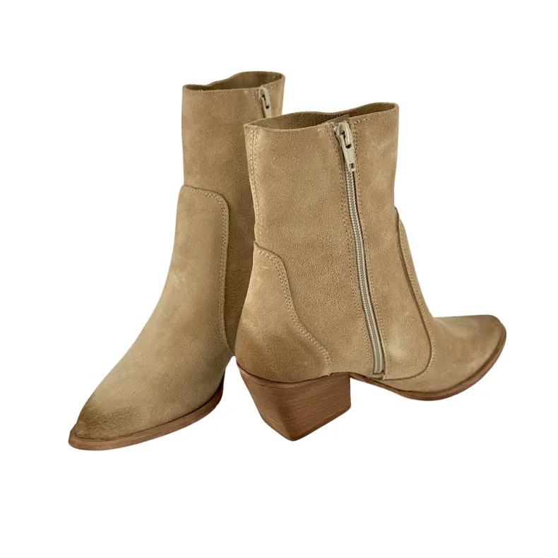 Texan Ankle Boot In Brushed Beige Suede