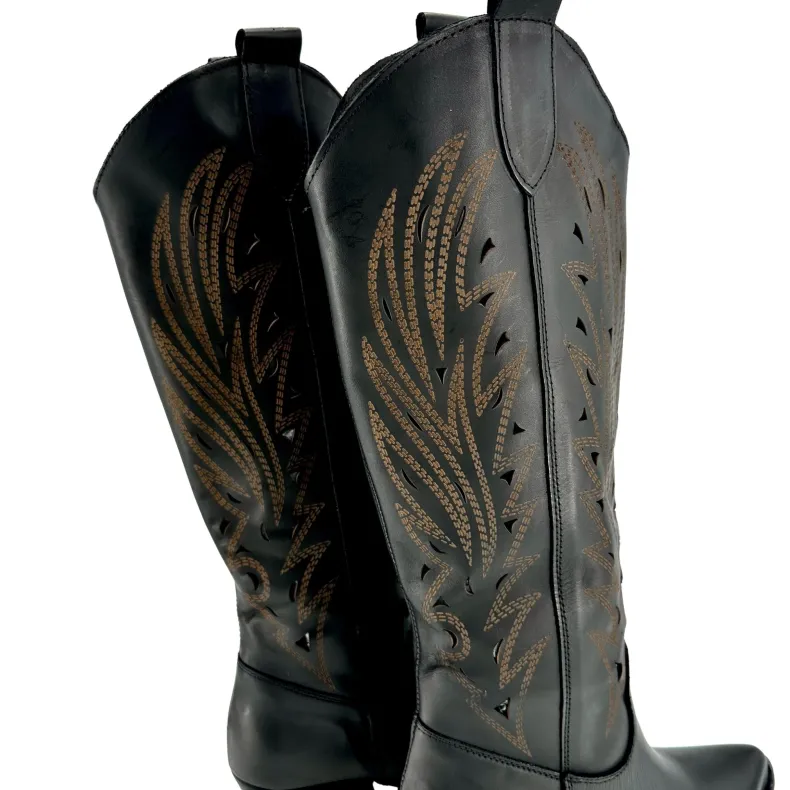 Texan In Black Lasered Leather