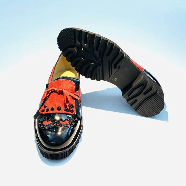 Two-tone Black / Red Moccasin