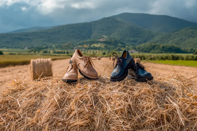 Work Shoe In Natural Vibram Cowhide